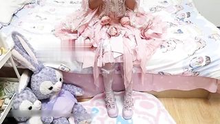 【69堂免费视频】小公主上身全攻速套装_白丝LO娘主动上位骑乘_每一下都直达花心