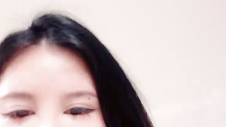 【69堂免费视频】黑丝御姐伺候小哥激情啪啪舔弄大鸡巴激情上位