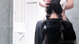 【69堂免费视频】反差妹_丈夫带朋友回家喝酒自己喝倒了，那只好把娇妻便宜了朋友