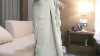 【69堂免费视频】探花小海哥酒吧搭讪的美女_看着挺骚还在装矜持推倒连干两炮