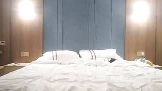 【69堂免费视频】约操肉感身材御姐，情趣装大奶乳交，吸吮舔屌口活很棒，骑乘后入爆操大屁股，搞完再吸吸屌