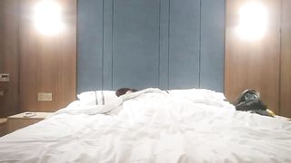 【69堂免费视频】约操肉感身材御姐，情趣装大奶乳交，吸吮舔屌口活很棒，骑乘后入爆操大屁股，搞完再吸吸屌