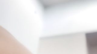 【69堂免费视频】颜值不错的风骚小女友在家让小哥玩弄直播啪啪给狼友看，深喉舔弄大鸡巴好骚，压在身下边亲边草按摩棒玩她逼