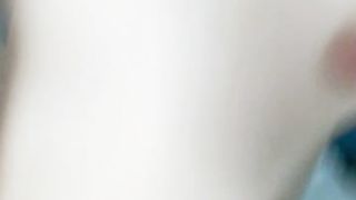 【69堂免费视频】，娇小身材炮友操逼，舔奶一顿揉，按住双腿，爆操无毛骚穴，从下往上特写视角