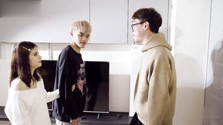 【69堂免费视频】《偷干兄弟新婚妻子》兽性大发理智丧失直接侵犯漂亮嫂子