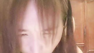 【69堂免费视频】淫荡人妻小少妇穿着性感的睡衣伺候小哥