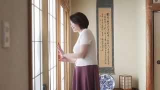 【69堂免费视频】奇闻趣事NTR_我最好的朋友误发的“奇闻趣事视频”中的人是我的母亲。_友田真希_1