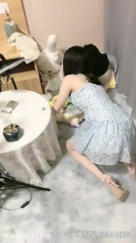 【69堂免费视频】粉嫩鲍鱼00后妹子_浑身上下皆极品_堪称女生最嫩的几年时光