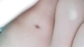 【69堂免费视频】无毛极品萝莉承受大哥强有力的撞击，肤白貌美童颜巨乳好身材，激情啪啪，揉奶玩逼放肆抽插刺激