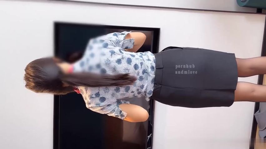 【69堂免费视频】第一次约空姐必须全部射给他