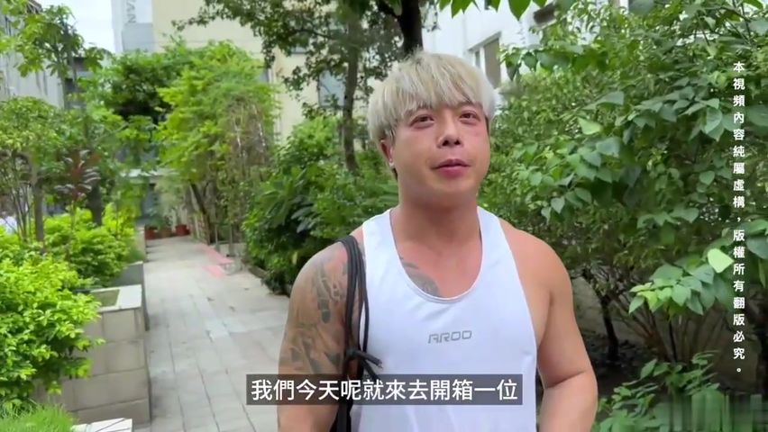 【69堂免费视频】首支露脸，3_0T巨乳肥臀俄罗斯日本混血，深喉啪啪相当生猛，事后采访有点意思_00_00_20_