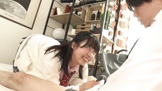 【69堂免费视频】我被迫成为一个性欲极强的巨乳老教练的年轻男友美乃すずめ