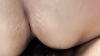 【69堂免费视频】熟女人妻吃鸡啪啪_在家沙发上被黑鸡吧无套输出_内射