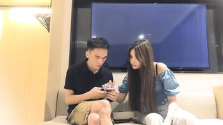 【69堂午夜视频】高顏值大長腿妹子，近距離拍攝舔奶扣逼，口交上位騎乘大力猛操