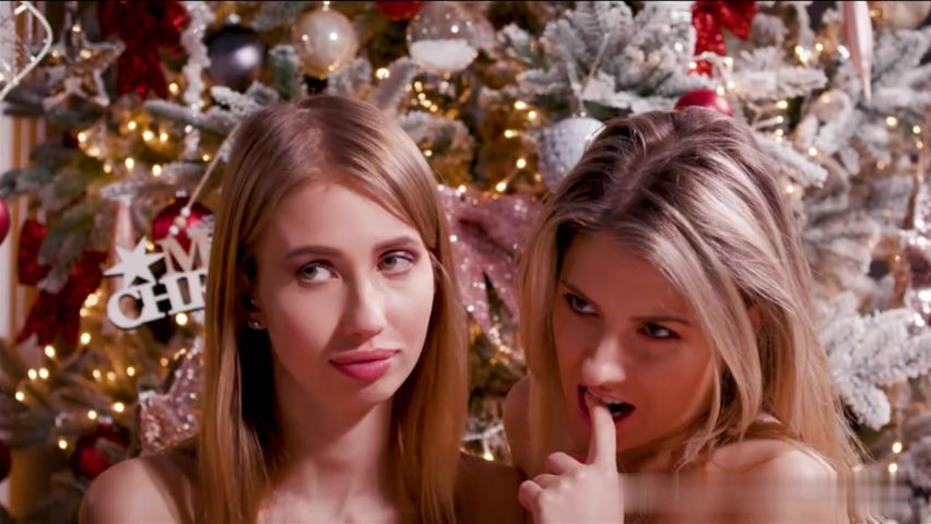 【69堂午夜视频】圣诞节模特狂欢操逼 新年就要操新逼