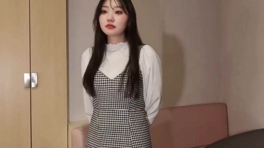 【69堂午夜视频】丰满的婴儿肥美少女，这肉感刚刚好