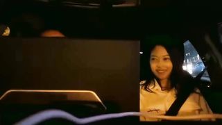 【69堂午夜视频】全程拍摄车内聊天坐身上摸逼扶着桌子站立后入