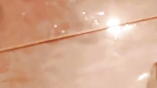 【69堂午夜视频】花和尚 KTV卫生间 约操熟妇 口交 抱起骚货放到洗手池上狂操 浪叫连连 多亏隔音好