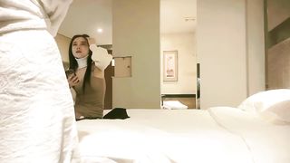 【69堂午夜视频】洗完澡穿上吊带包臀裙黑丝袜，撕裆掰穴摸逼骑乘嗯嗯叫