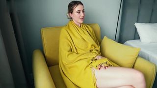 【69堂午夜视频】趁着父母不在家把男友带回家中做爱用大鸡巴爆操女友赶在回家前迅速高潮内射