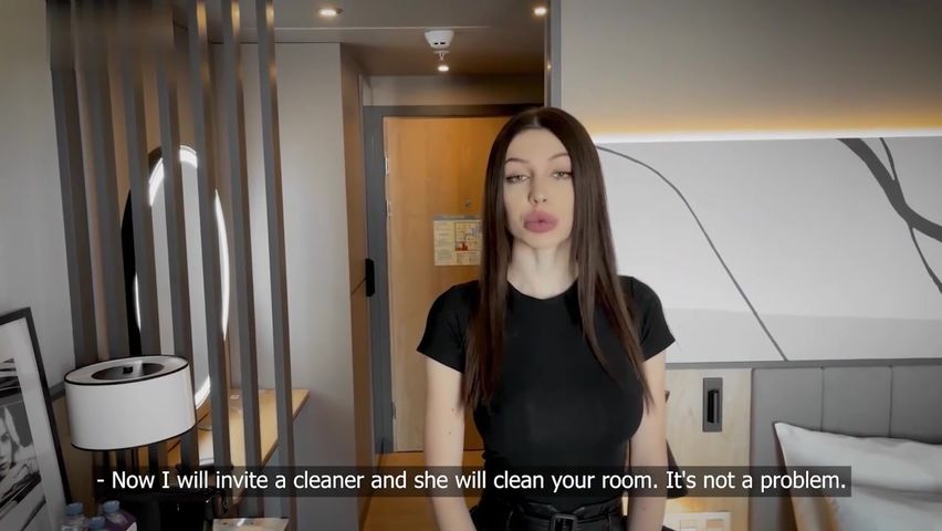 【69堂午夜视频】酒店经理出色地处理了客户的投诉用骚逼堵住客户的嘴大鸡巴插入小穴驱散所有投诉