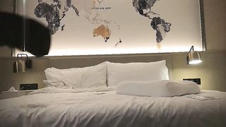 【69堂午夜视频】极品名缓第一次处理就这么骚