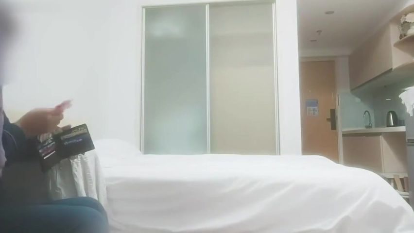 【69堂午夜视频】用沐浴露好好搓搓”_爱干净妹子身材苗条细长腿小娇乳小粉穴_被多姿势猛怼_娇喘不停！