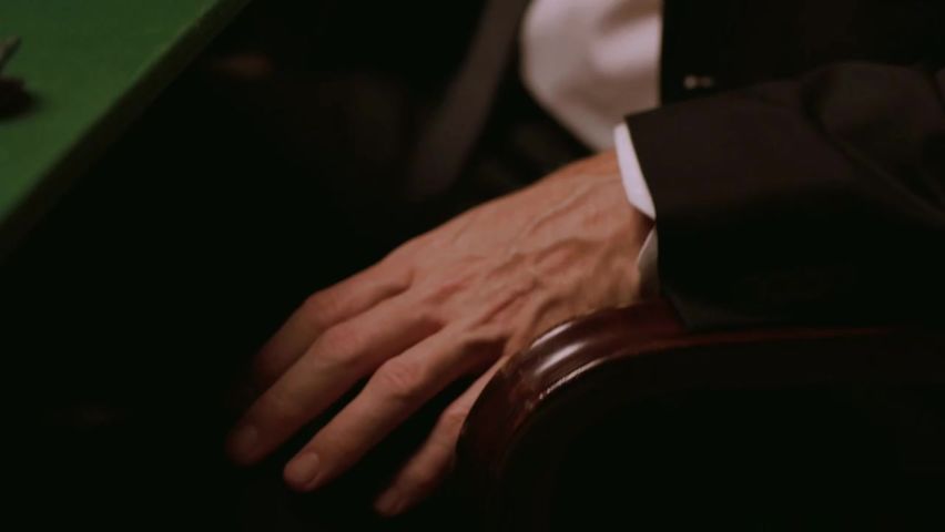 【69堂午夜视频】在睡觉时一个高挑性感的气质美女闯进来挑逗玩弄鸡巴，爱抚亲吻小弟弟给面子马上硬邦邦，坐上去起伏呻吟