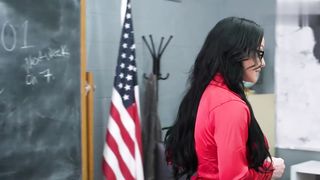 【69堂午夜视频】发现我朋友的继母是个骚货荡妇亮出大屌让她尖叫连连