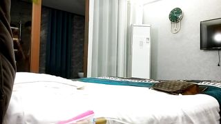 【69堂午夜视频】极品身材女技师 年轻貌美大胸美腿黑丝