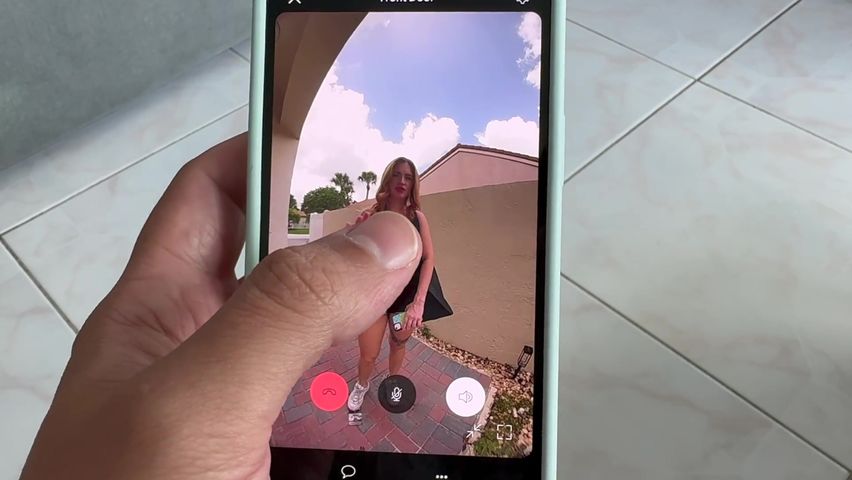 【69堂午夜视频】我操了我的司机用他的大鸡巴缓解性瘾