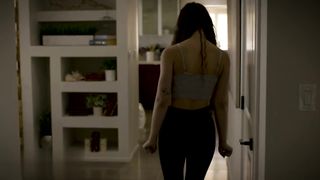 【69堂午夜视频】骚逼浪货的继父教她一个真正的男人应该如何真正取悦她