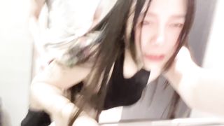 【69堂午夜视频】勾搭路人到公厕野战_马桶女上位榨精_工具人释放肉欲