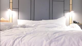 【69堂午夜视频】长相甜美妹子，舔奶摸逼深喉口交上位骑乘大力猛操,最后无套啪啪