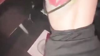 【69堂午夜视频】河北石家庄yolo酒吧上演百团大战群殴_还有两个人才在厕所打炮_被特警一锅端！独家爆料