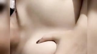 【69堂午夜视频】湖南交通工程学院清纯学妹_胡张媛_私生活曝光第三弹_总是一副温温柔柔的样子可你敢想她喜欢玩裸聊自慰