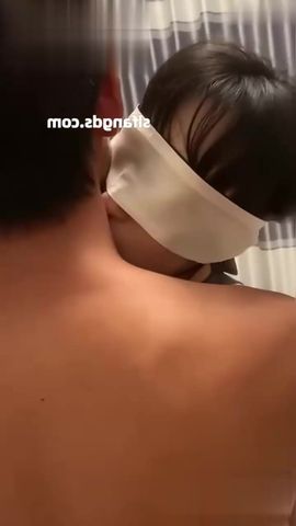 【69堂午夜视频】貌美如花眼镜小娇妻_分享出去才有意义_找来多人调教我那在别人眼中的女神的娇妻我眼中的顶级鸡巴套子