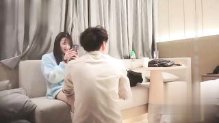 【69堂午夜视频】黑料吃瓜-探花精选大神约炮白色高靴萌妹近距离拍摄记录两人的操爱过程妹子阴唇都被操翻了