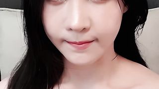 【69堂午夜视频】黑料吃瓜-细腰美腿韩国美女主播乳液抹胸油光程亮揉捏柰子娇喘呻吟浴缸湿身诱惑