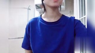 【69堂午夜视频】黑料吃瓜-料友也宠粉真实投稿巨乳反差学生妹操完之后录制的视频直接分享给大家好东西就是要一起享用