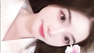 【69堂午夜视频】黑料吃瓜-福州最强推特巨乳反差婊网红录制的视频被泄密颜值高玩得骚撅起屁股自动操按着两个奶子疯狂输出