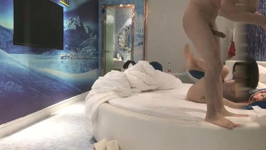 【69堂午夜视频】3000高价外围小姐姐，颜值女神，美乳翘臀大长腿，超清画质偷拍劲爆刺激