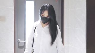 【69堂午夜视频】都市丽人的寂寞身材丰满白虎鲍鱼超粉与邻居小哥的激情内射