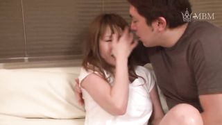 【69堂午夜视频】发育美乳若隐若现,毫无防备的无内衣诱惑2