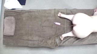 【69堂午夜视频】挿入後は手を恋人繋ぎして騎乗位