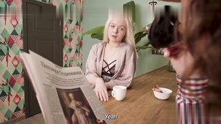 【69堂午夜视频】绿帽男友为了满足自己叫来几个壮汉一起轮流操女友骚逼