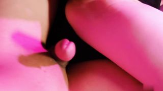 【69堂午夜视频】腿控男友亲吻美腿 狂干无毛鲍