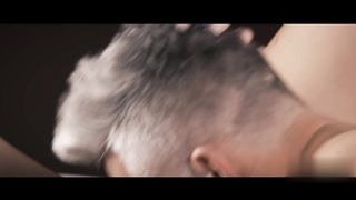 【69堂午夜视频】苗条熟女在家里与情人做爱被抽插后入打桩