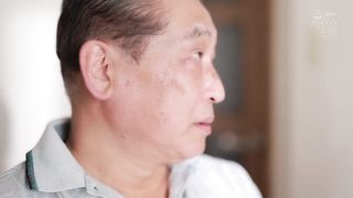 【69堂午夜视频】怀着紧张与兴奋的心情接受了她的背部按摩2