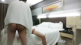 【69堂午夜视频】约操极品车模，穿上情趣装口交后入抽插猛操